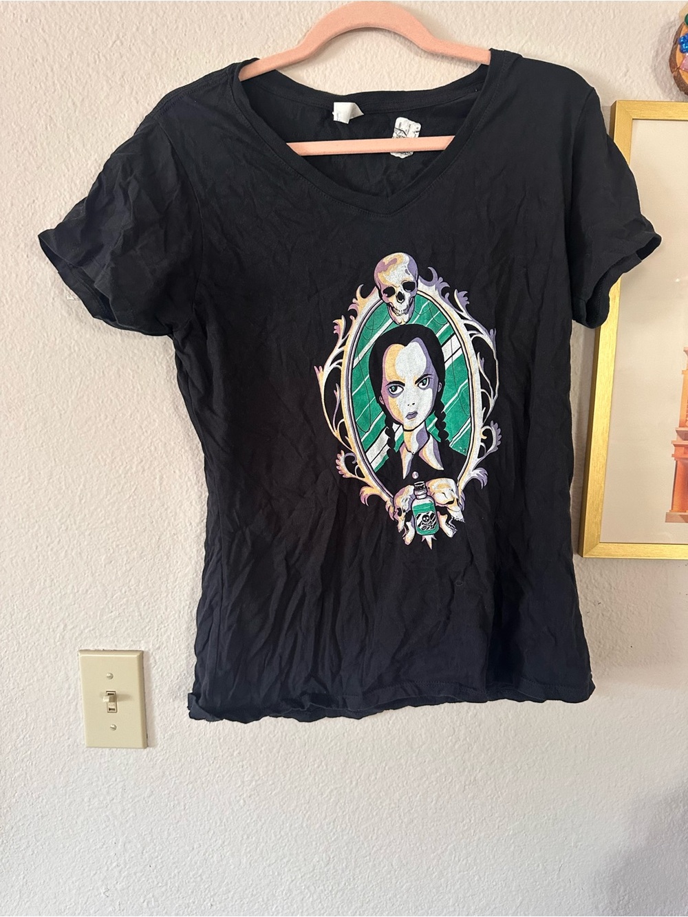 Wednesday Adams T-shirt womens L EUC